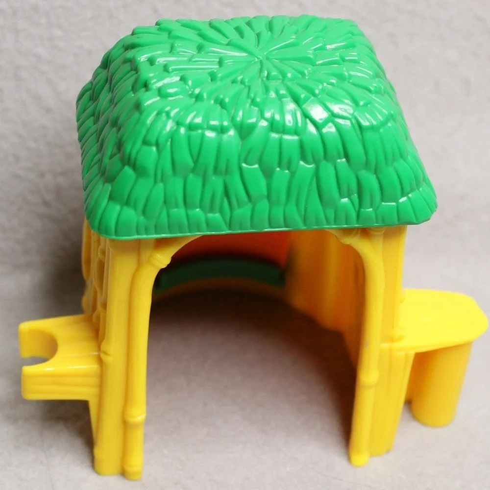 Fisher-Price Little People 2001 Animal Safari Jungle Hut Vending Machine 77984